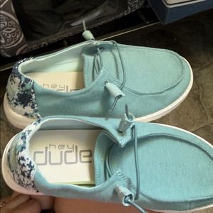 Hey dudes size 7 never worn